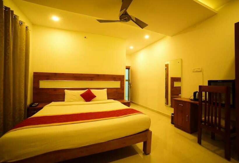 בית מלון כפרי Castle Continental Premium