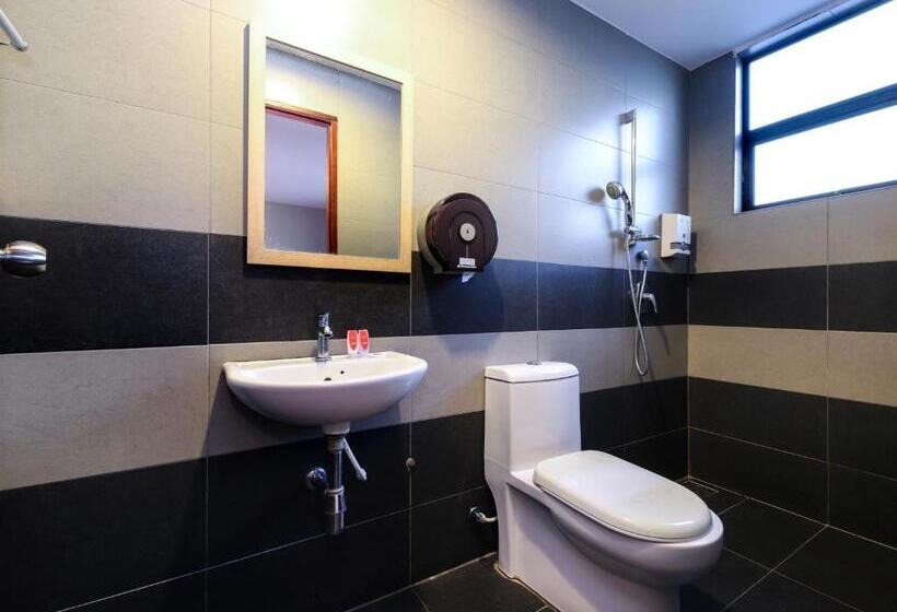 هتل Oyo 910 Hills Residence