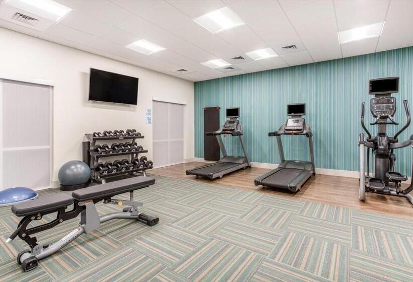 בית מלון כפרי Holiday Inn Express & Suites   Ottawa, An Ihg