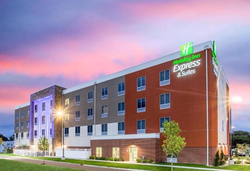 בית מלון כפרי Holiday Inn Express & Suites   Ottawa, An Ihg