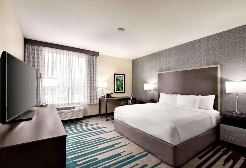 هتل La Quinta By Wyndham Clovis Ca