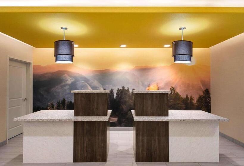 هتل La Quinta By Wyndham Clovis Ca