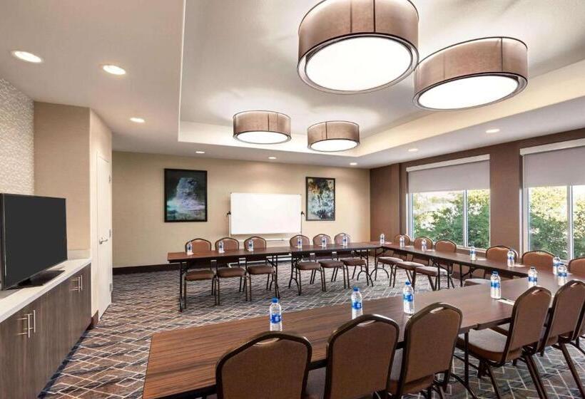 هتل La Quinta By Wyndham Clovis Ca