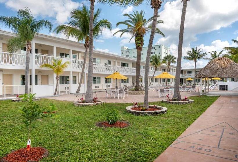 هتل Rodeway Inn Near Hollywood Beach