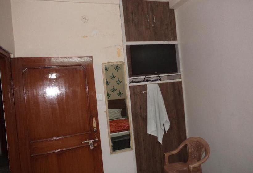 فندق Budget Accommodation Near Station Road