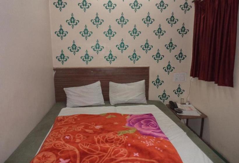 فندق Budget Accommodation Near Station Road