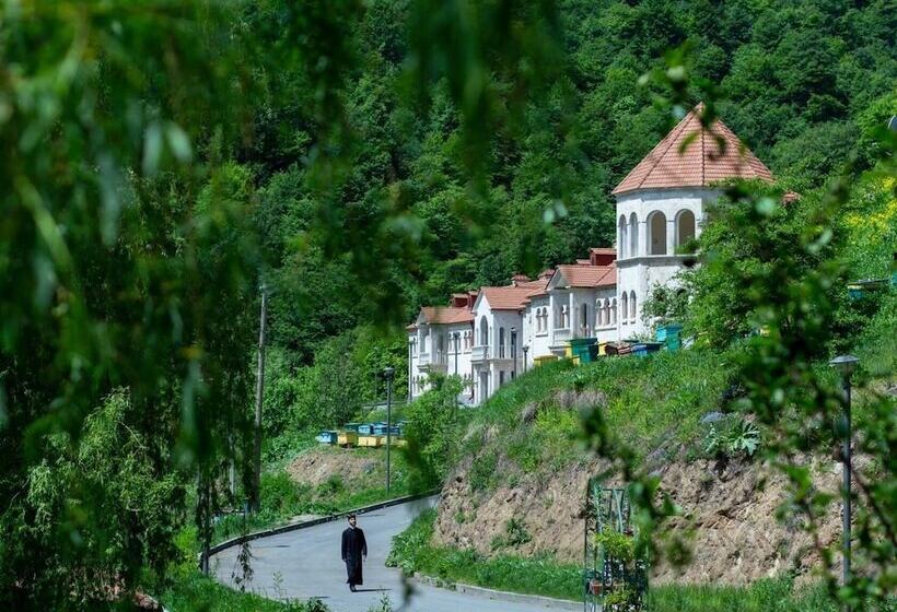 هتل Vanatun Monastery Stay