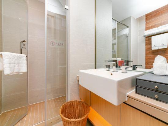 בית מלון כפרי Zensun Jinglun  Wenchang