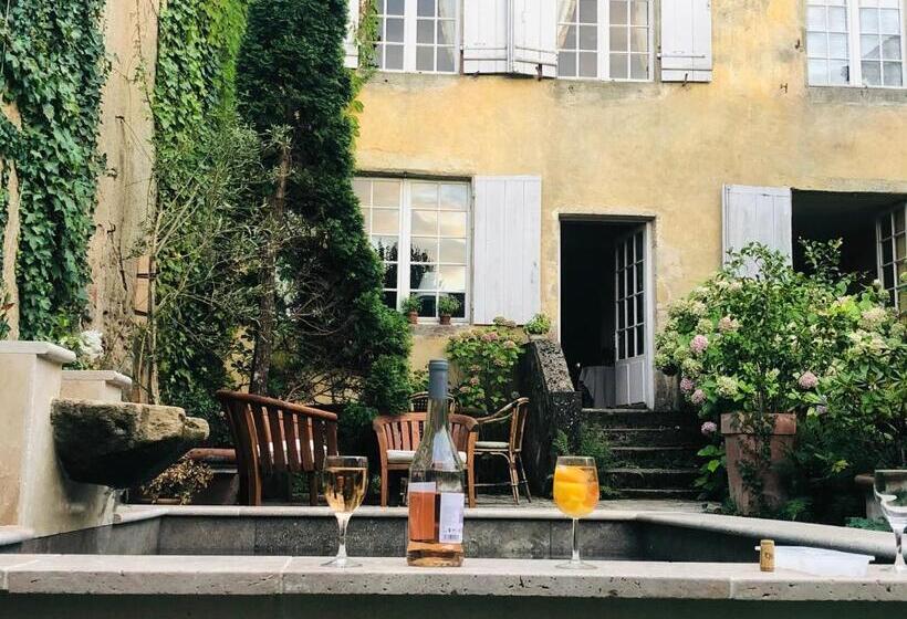 ベッドアンドブレックファースト Le Clos De La Cathedrale