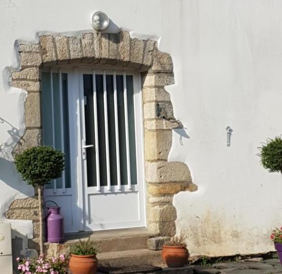 膳宿费 Ty Flour Di Lys