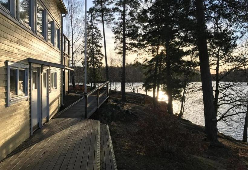 Vårhaga Vandrarhem