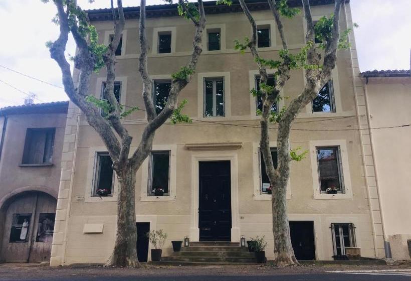 ベッドアンドブレックファースト Butterworth Manoir