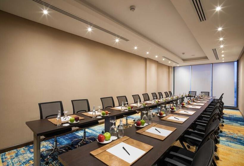 هتل Naviti Warwick Dammam