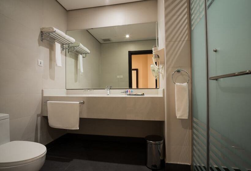 هتل Naviti Warwick Dammam