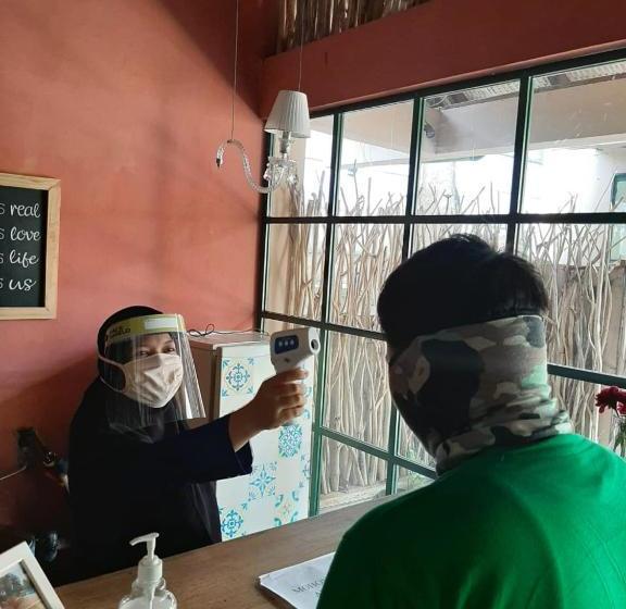 تختخواب و صبحانه Rimba Desa Resort Inn Jepara