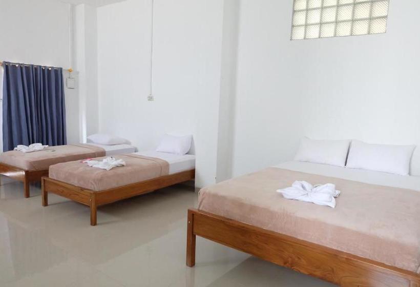 تختخواب و صبحانه Sky Bajo Hostel