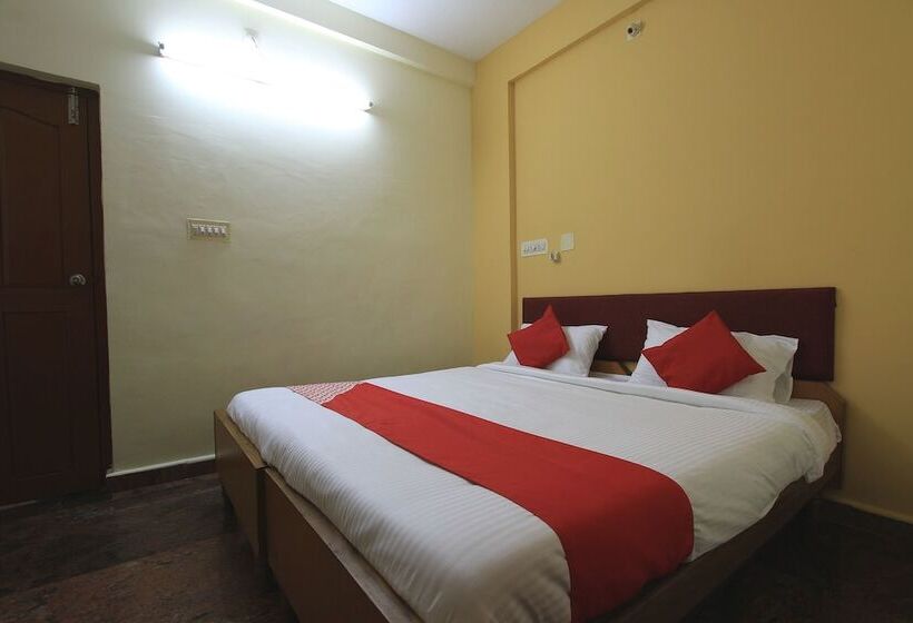 酒店 Oyo 29159 Varsha Boarding And Lodging