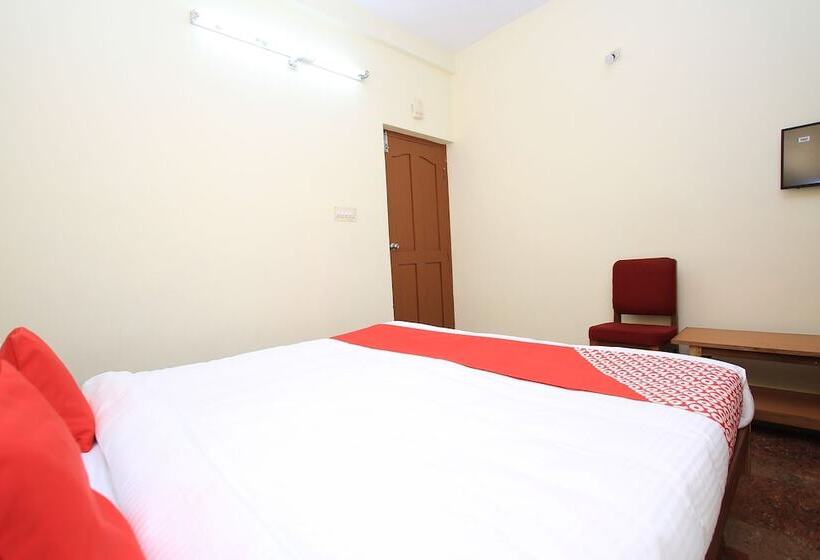 酒店 Oyo 29159 Varsha Boarding And Lodging