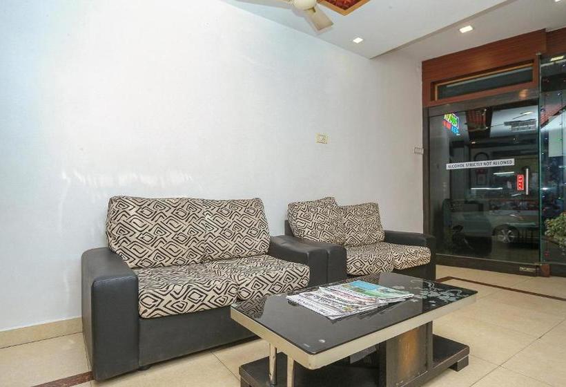 هتل Oyo 8153 K Empire