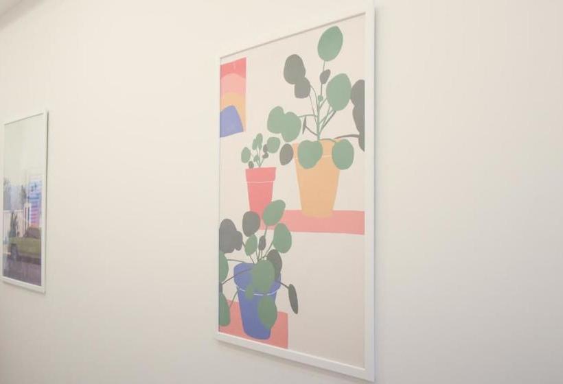 پانسیون Reddoorz Plus Syariah Near Manggarai Station 3