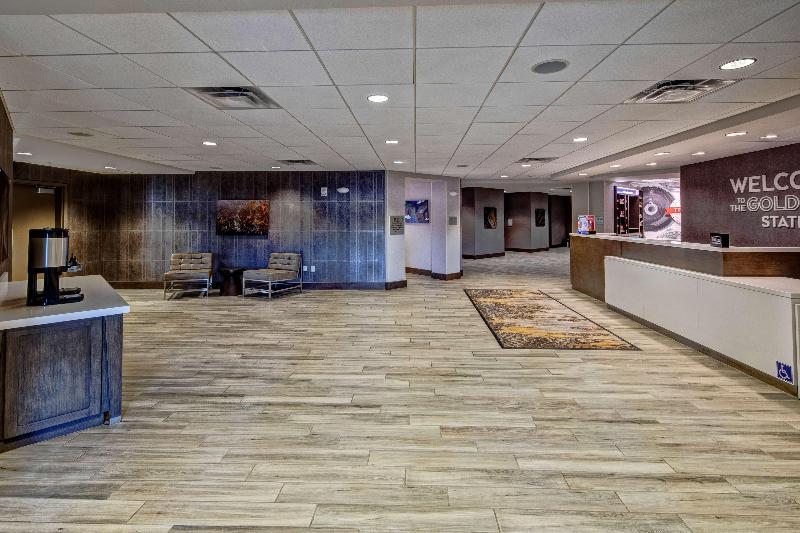 هتل Hampton Inn & Suites San Jose Airport