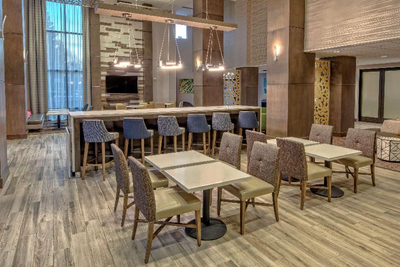 هتل Hampton Inn & Suites San Jose Airport
