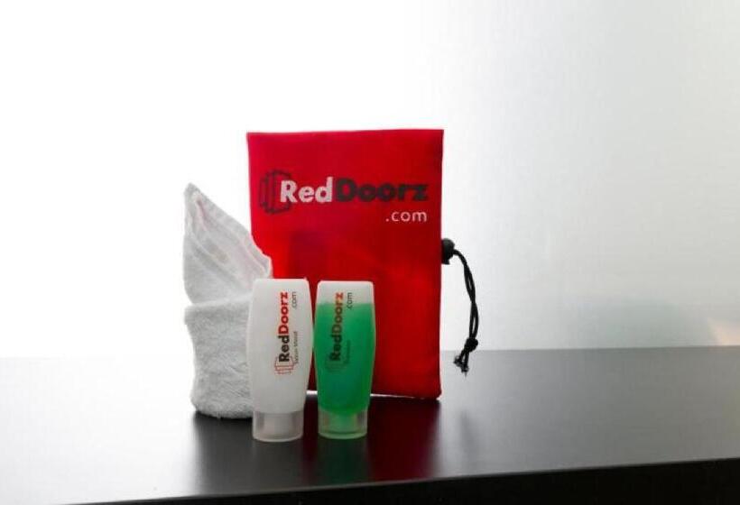 Hotel Reddoorz @ Panglima Sudirman Probolinggo