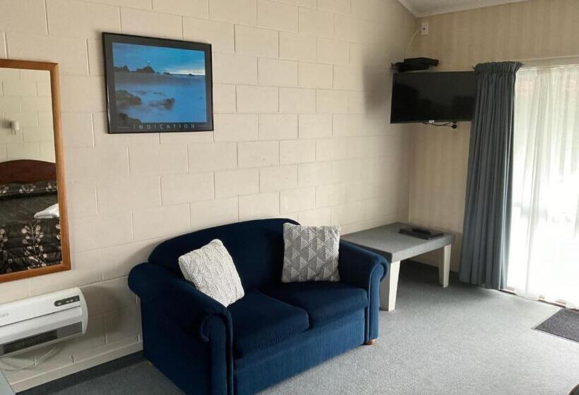 מוטל Helensborough Motor Inn