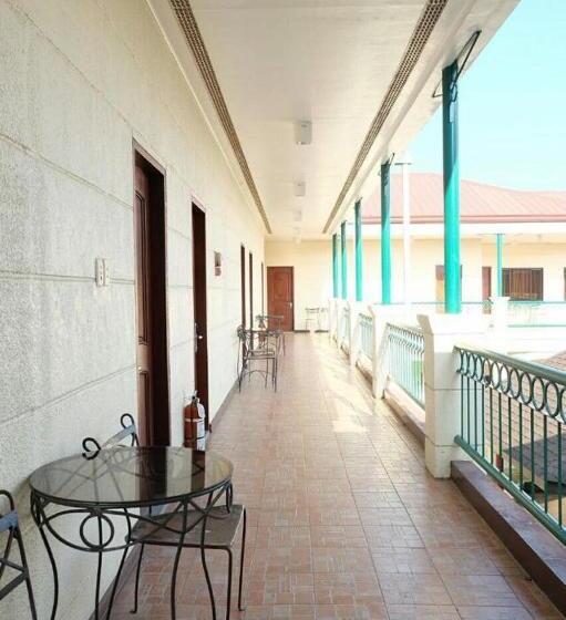 Dottie S Place Hotel & Restaurant