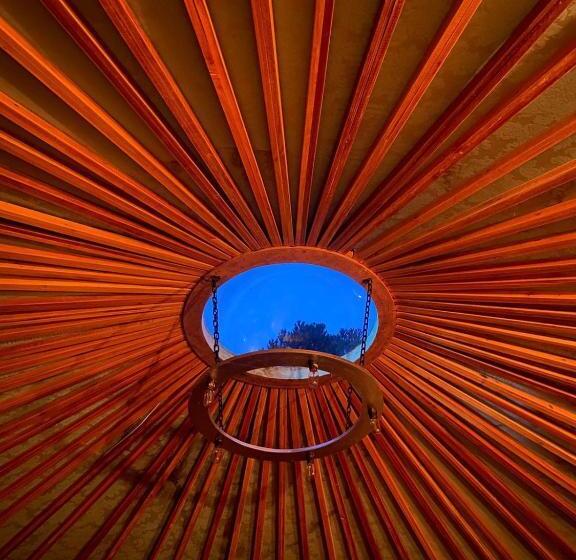 ユースホステル Solar Do Oriente   Yurt Ecovillage