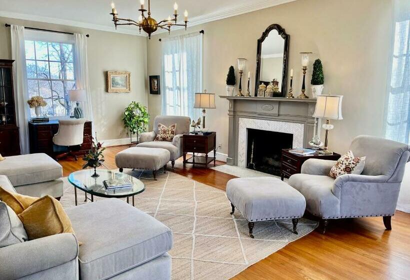 ベッドアンドブレックファースト The Holly And Ivy Inn