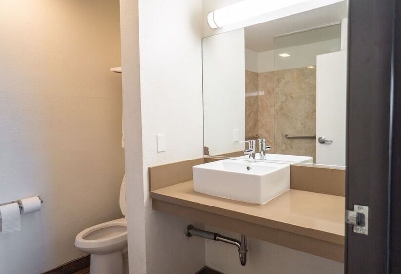 מוטל Maywood Inn