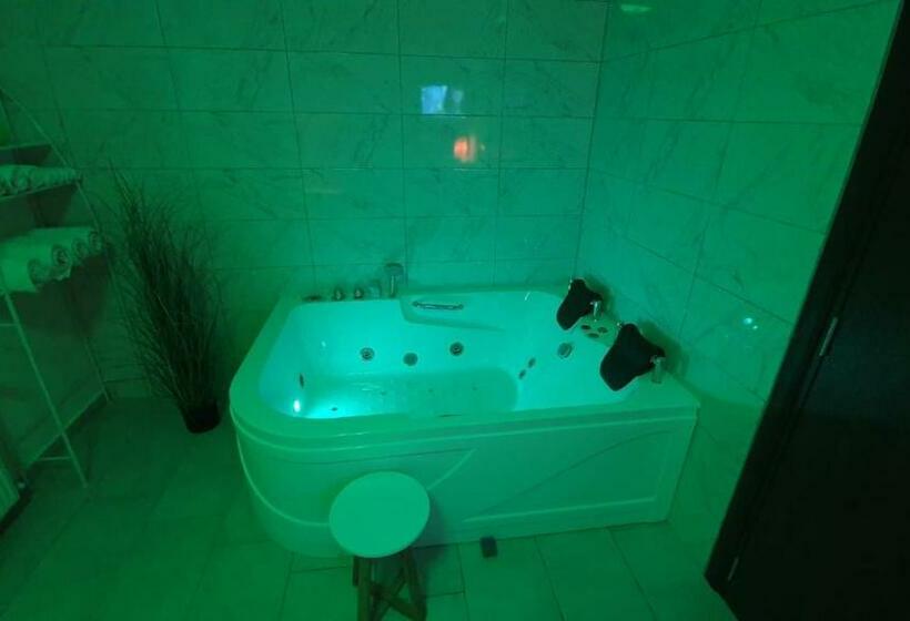 پانسیون Deltix Apartments