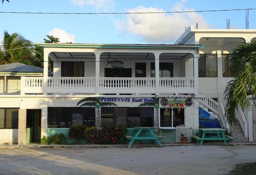 פנסיון Fernando S Seaside Guest House