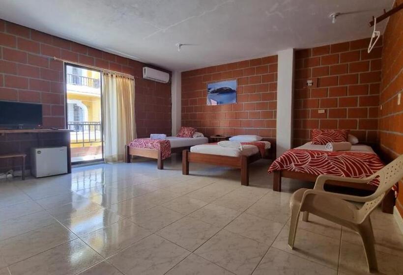 هتل Bahía Yubarta