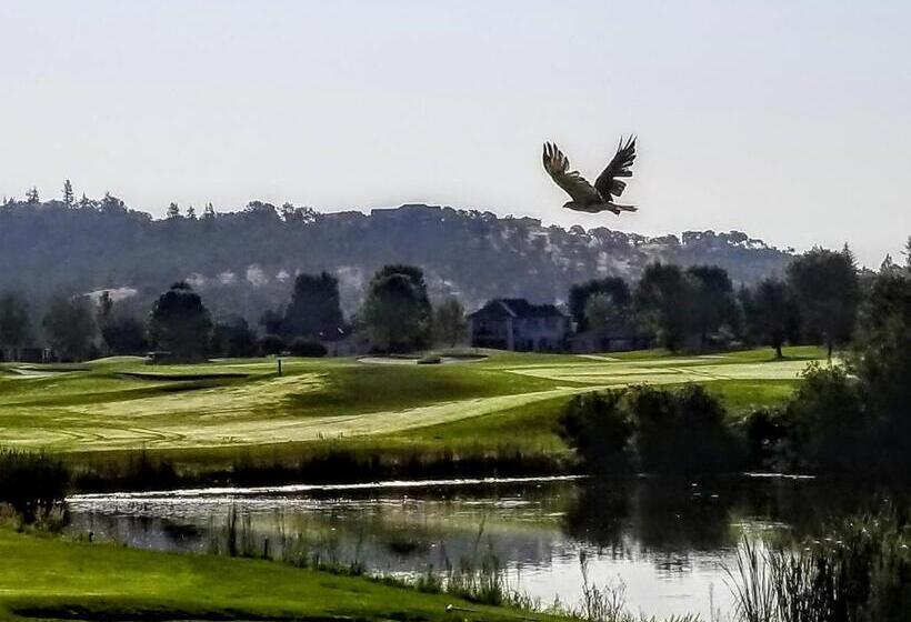 فندق Resort At Eagle Point Golf Club Lodging