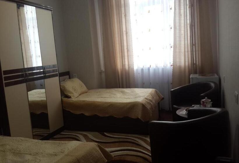 בית מלון כפרי Umariyon