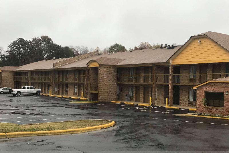 모텔 Days Inn By Wyndham King Winston Salem Area