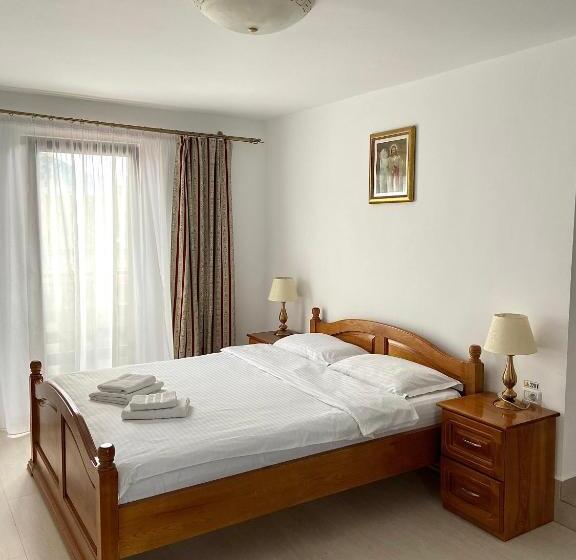 膳宿费 Dor De Munte