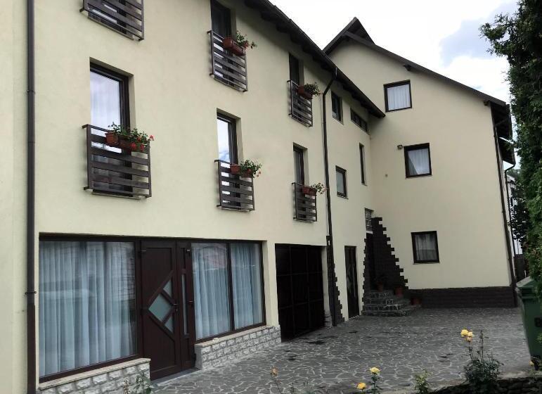 膳宿费 Dor De Munte