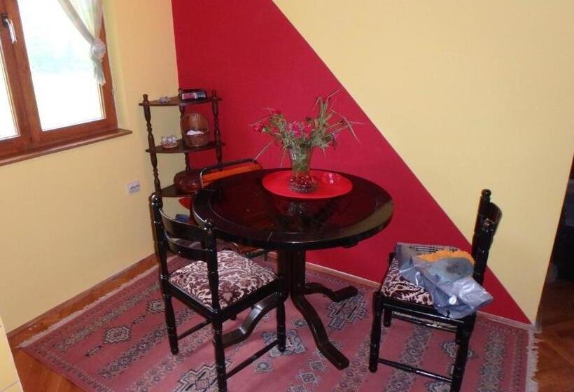 پانسیون Guest House Little Heaven