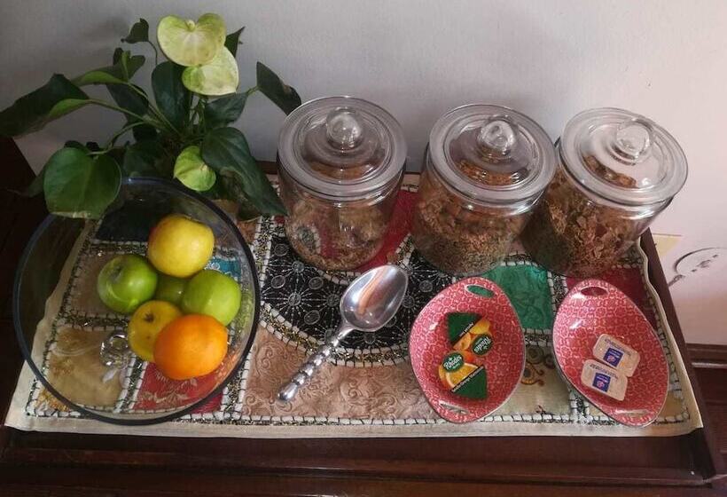민박 Chez Esme Guest House