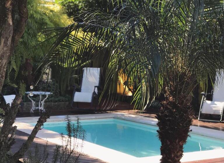 مبيت وإفطار El Bambu
