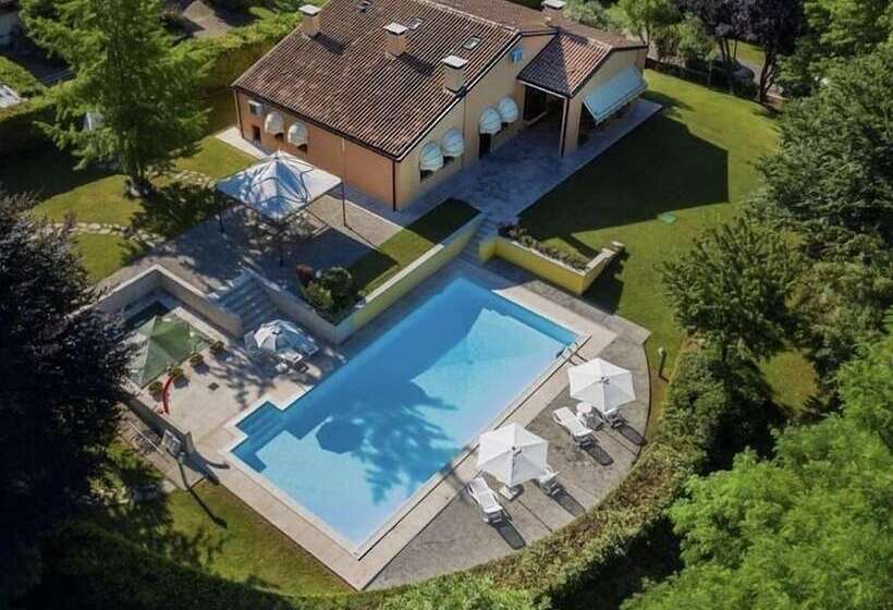 צימר Villa Fior Di Robinia