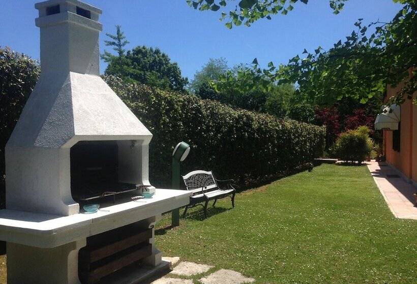 צימר Villa Fior Di Robinia