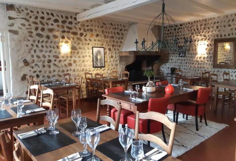 Отель L'auberge Des Collines