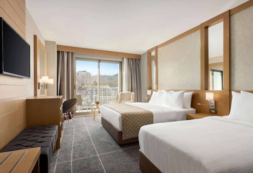 בית מלון כפרי Ramada Resort By Wyndham Unye
