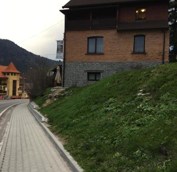 פנסיון Casa Skandik Ház