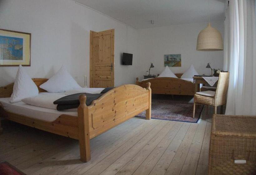 ペンション Garni Altes Winzerhaus Moselschänke