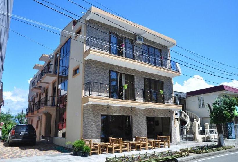 هتل Kobuleti Garden Inn